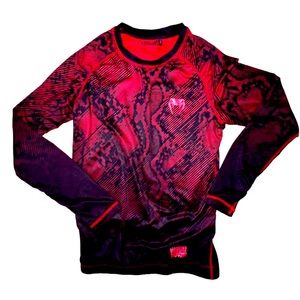 👦🏻 Boy’s red and black, long sleeved Venum top School Valentine’s Day party